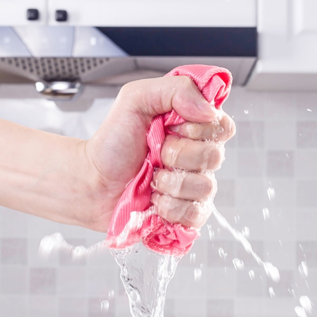 Microfiber glass cleaning cloths that don't leave water spots (5) پارچه های پاک کننده شیشه میکروفایبر که لکه آب باقی نمی گذارد (5)