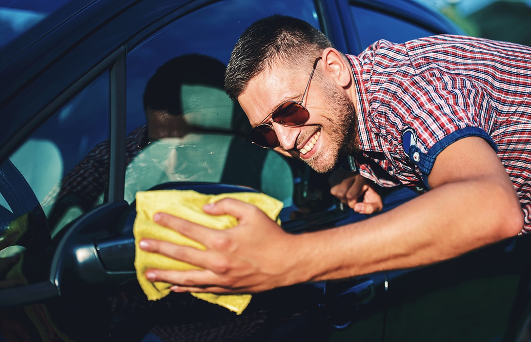 Kain pembersih mikrofiber untuk mencuci kereta