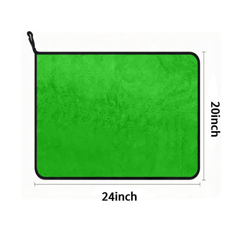 Čistic&iacute; ručn&iacute;k na auto z mikrovl&aacute;kna 20' x 24'.
