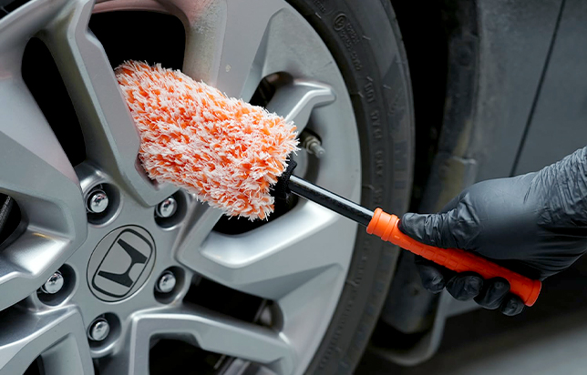 <h3>Ergonomic Handle for Comfortable Cleaning</h3> 