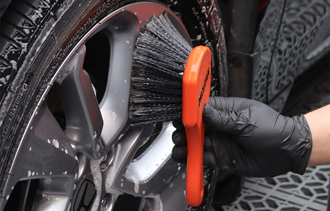<h3>Versatile for Professional and Daily Use</h3> 